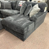 Everest Sectional