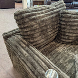 Casual Chaise Accent Chair with Throw Pillows Chair