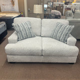 Brebryan Loveseat