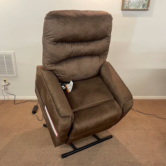 Bellagio Walnut Lift Chair With Heat & Massage
