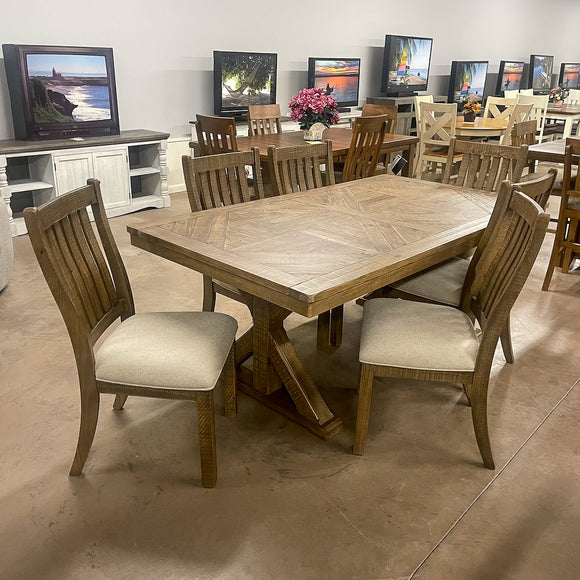 Grindleburg Rectangular Room Table & 6 Chairs