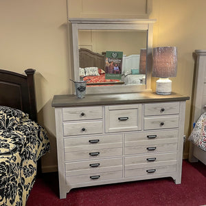 Bungalow Dresser & Mirror