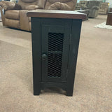 Elm Ridge Chairside End Table